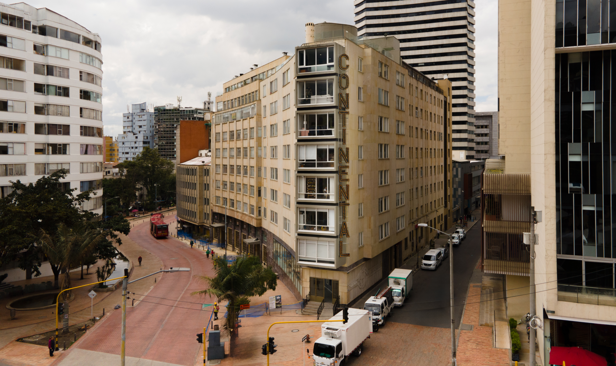Hotel ByHours Continental