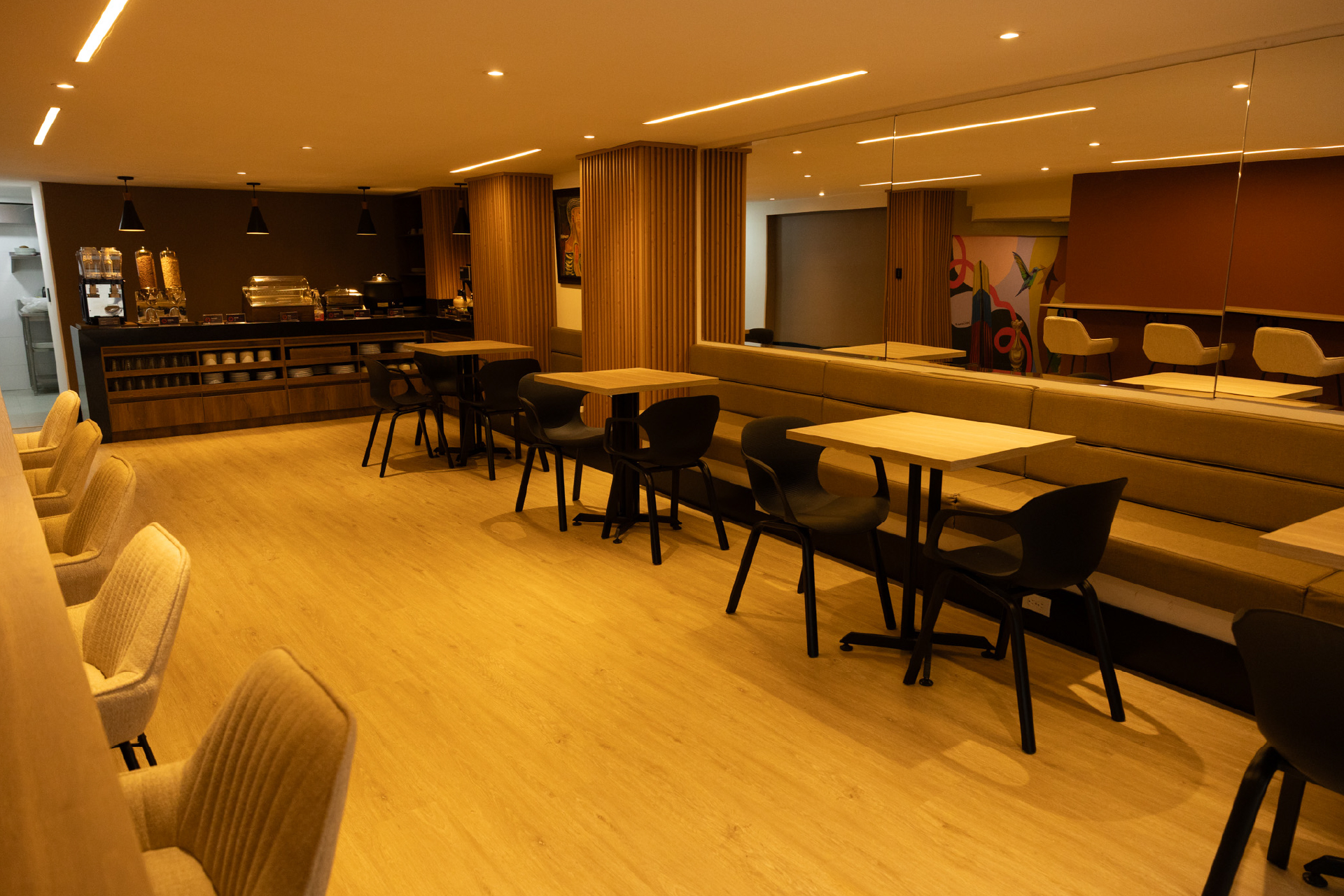 Hotel Continental ByHours - Galeria Item 2