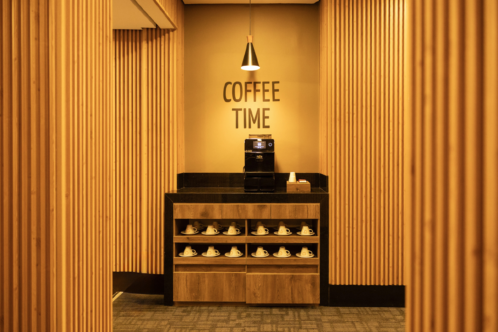 Hotel Continental ByHours - Galeria Item 3